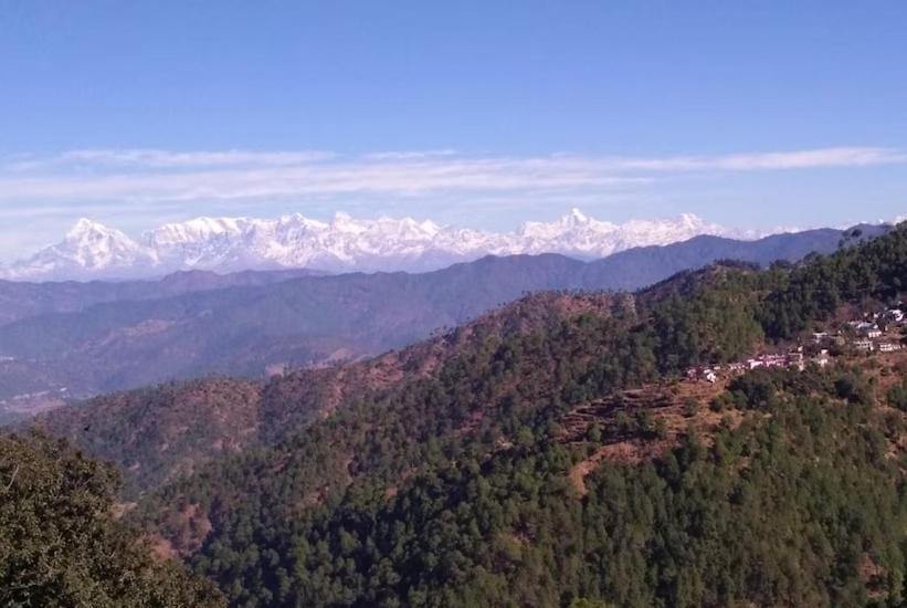 The Royal Mountain Hotel Ranikhet Buitenkant foto